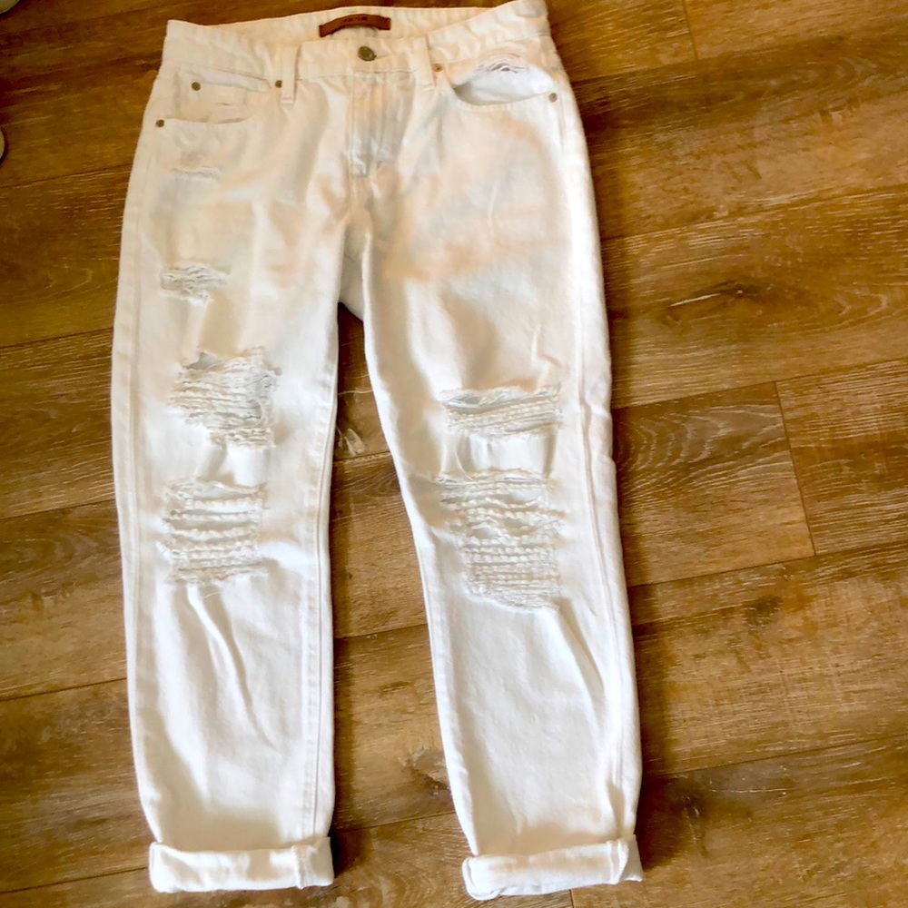 Joe’s white jeans